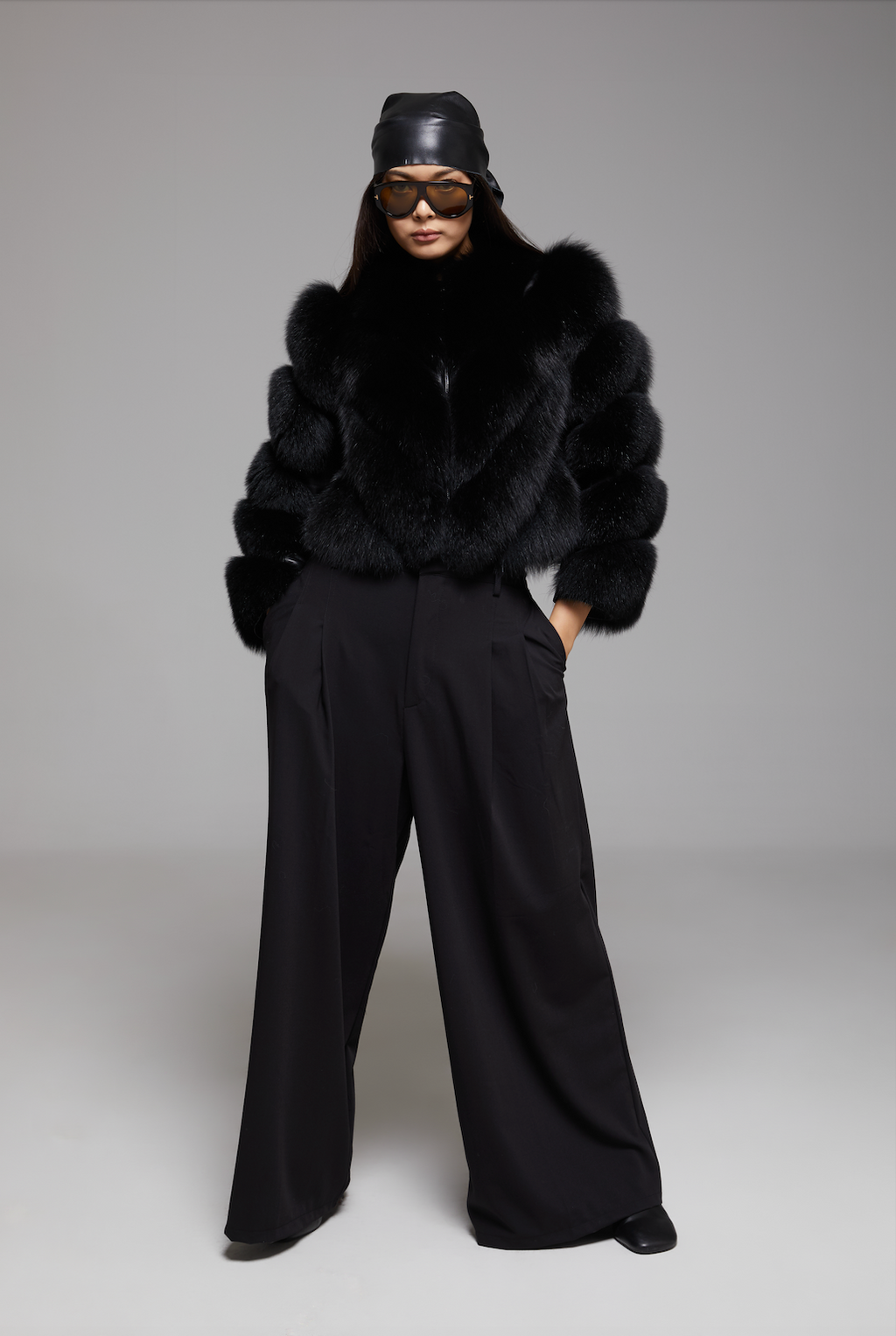 BIENBIE Sonata jacket in stylish design, featuring a sleek fit and modern details, displayed on a mannequin.