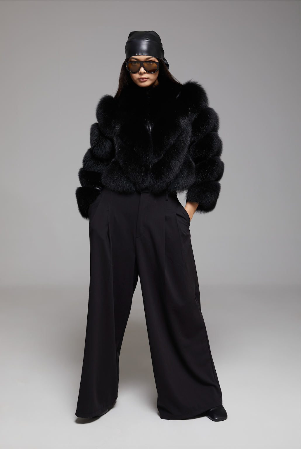 BIENBIE Sonata jacket in stylish design, featuring a sleek fit and modern details, displayed on a mannequin.